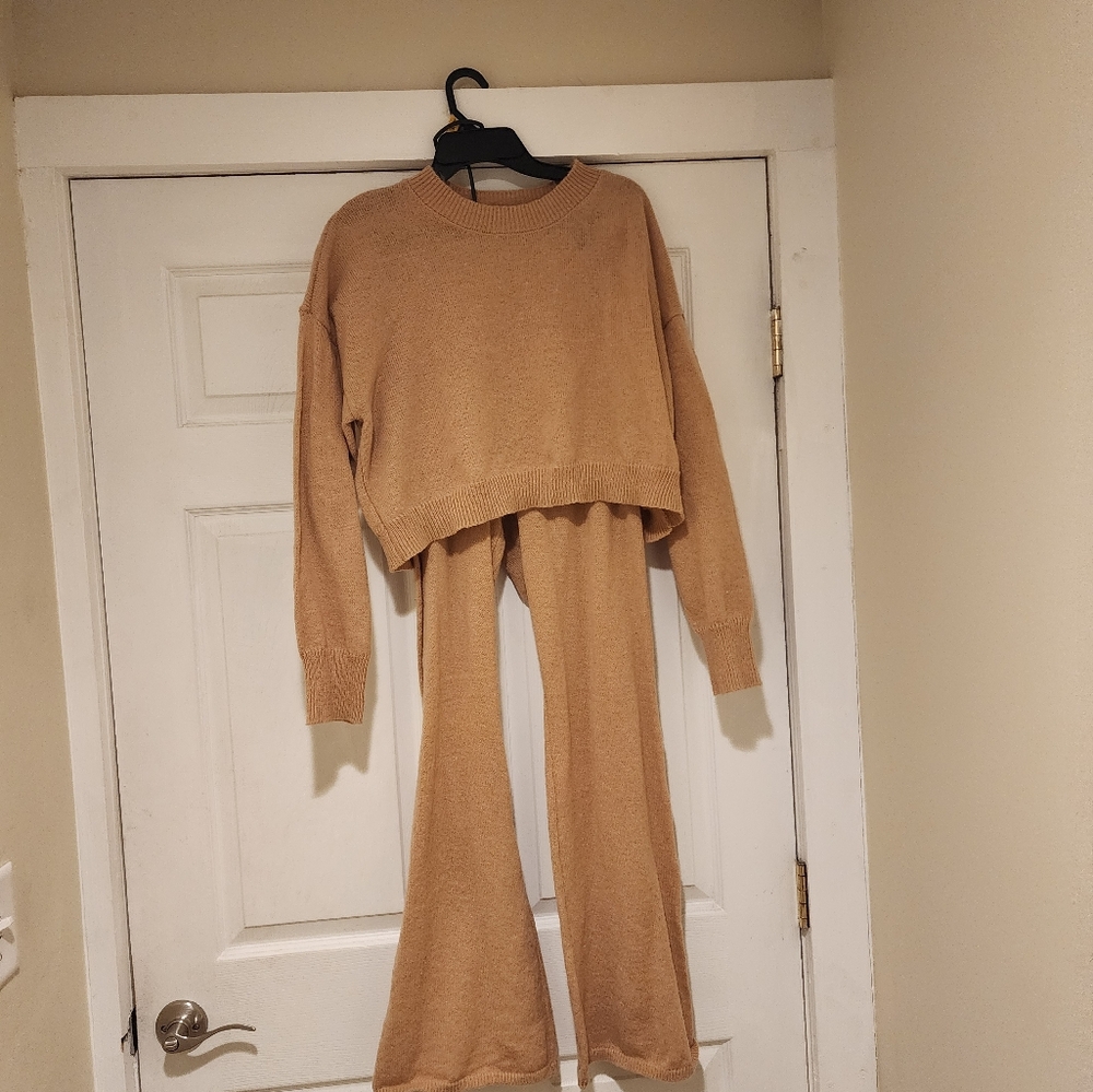 No Boundaries Tan Long Sleeve Crop Sweatshirt